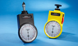 Bild eines ATEX-zertifizierten mechanischen Handtachometers von RHEINTACHO mit Klasse I-Zulassung für Anwendungen in der Zone 1 im Bergbau.